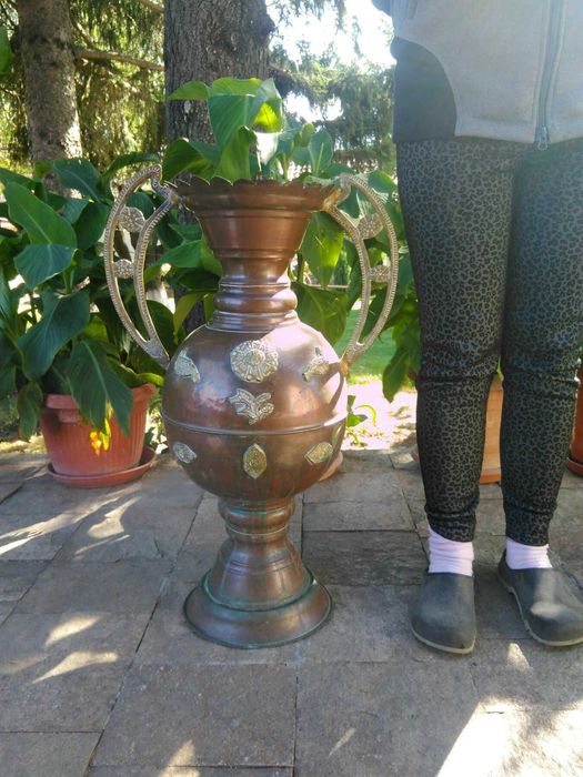 Продавам огромна Френска Барокова медна ваза Рококо