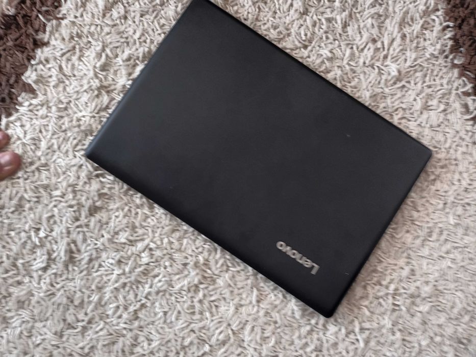 Laptop & TV de vanzare