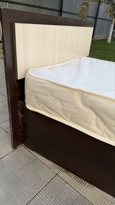 Продам кровать односпалку 3 шт
