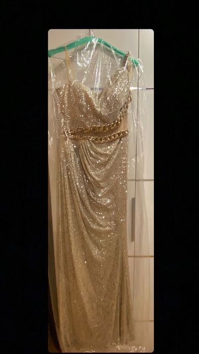 Официална рокля с пайети