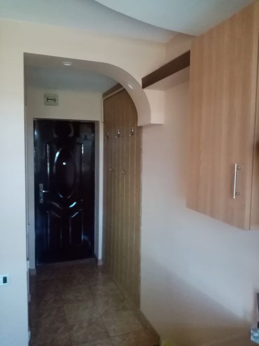 Vând garsoniera confort