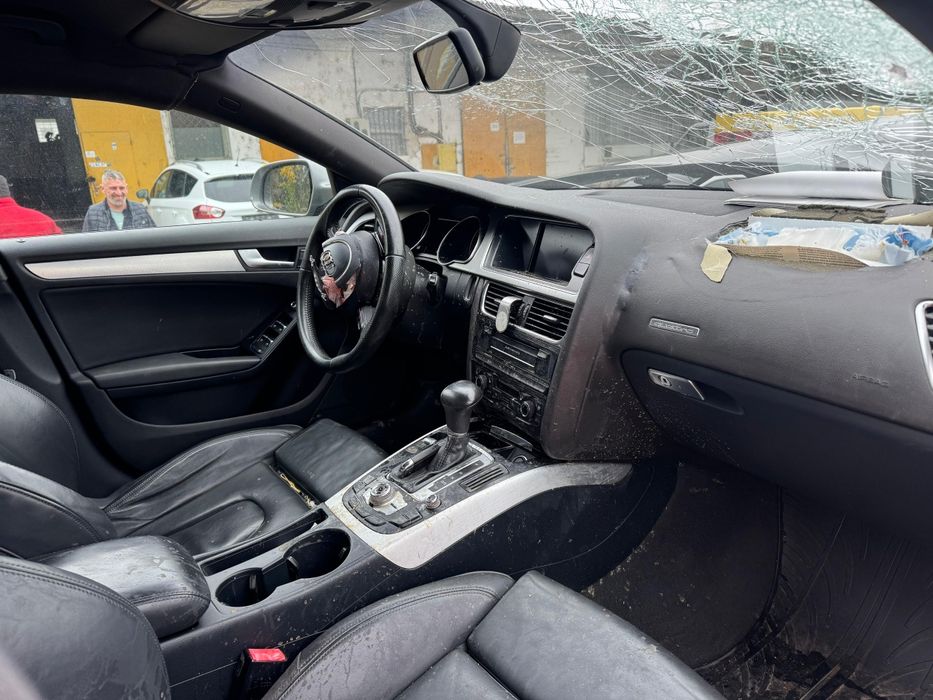 Audi A5 2013 2.0 D QUATTRO avariat
