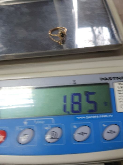 Inel din aur de 18K cu safir natural și diamante naturale mărime 50 m