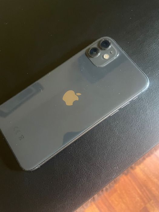 Iphone 11  / husa inclusa