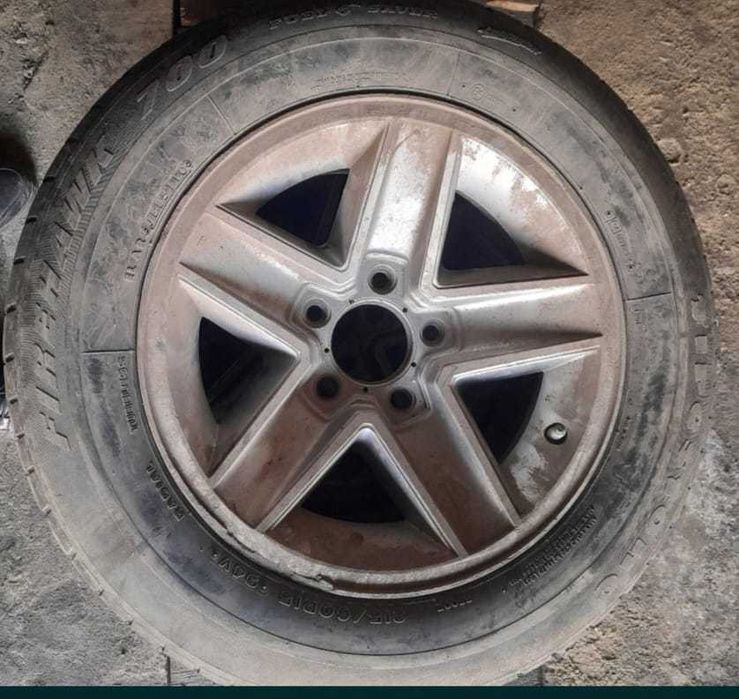 продаю шины с дисками на бмв е34 15 размер