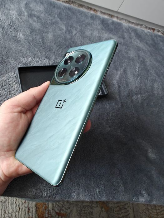 One plus 12 / ca nou / la  cutie / schimb