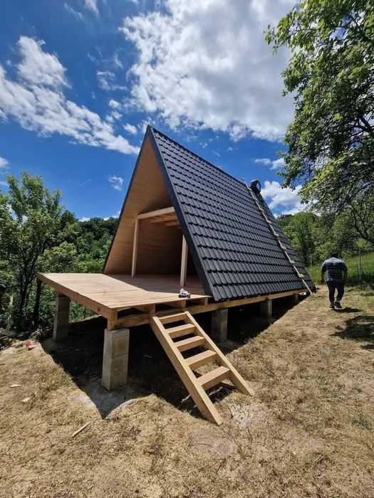 Confectionam case modulare pe structură metalică cabane tip A