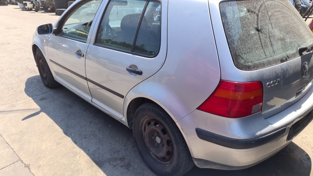 Фолксваген Голф 4 1.4 на части