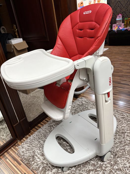 Детский стульчик-качеля для кормления Peg-Perego