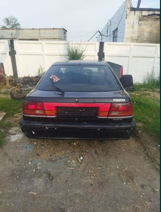 Продам запчасти на Мазда 626