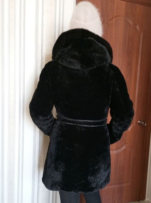 Шуба мутон + норка 44-46 р.