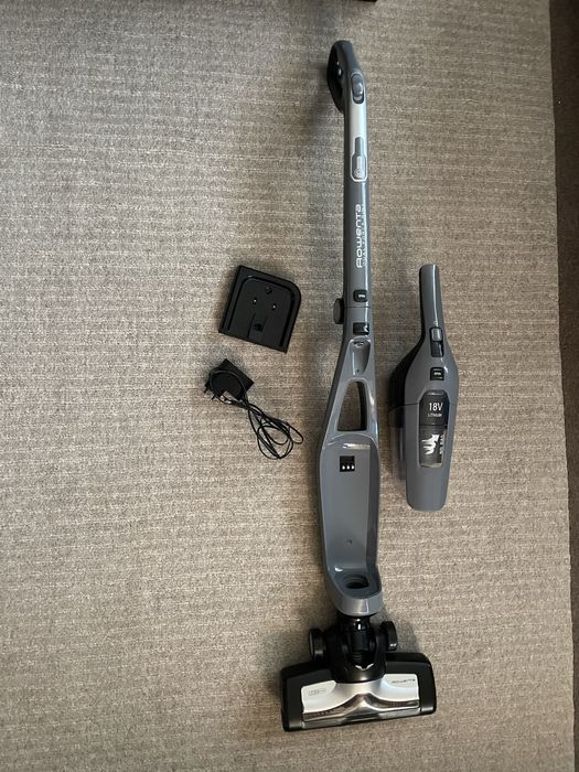 Aspirator vertical cu acumulator Rowenta