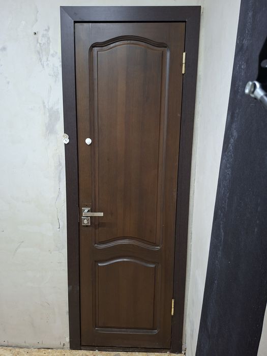 Продам двери межкомнатные  б/у