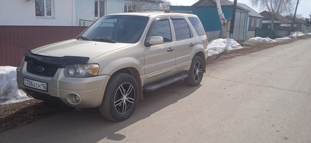 Продам Ford escape