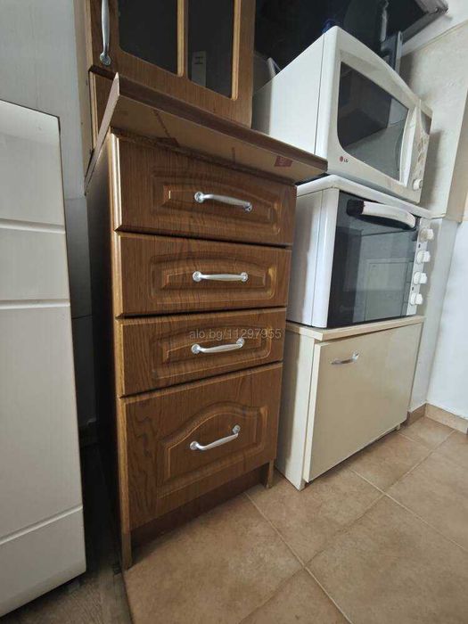 Модулна кухня с висок шкаф - витрина - 180 €