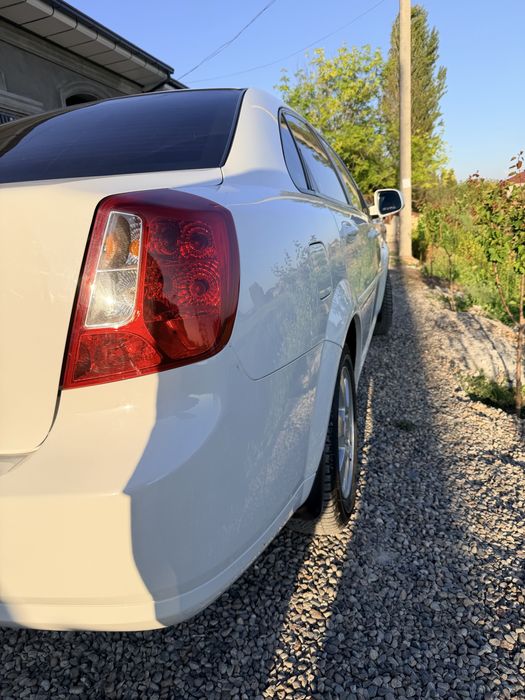 Chevrolet Gentra 3 позиция с люком