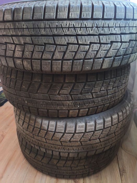 Зимние шины Yokohama 225/60 R17