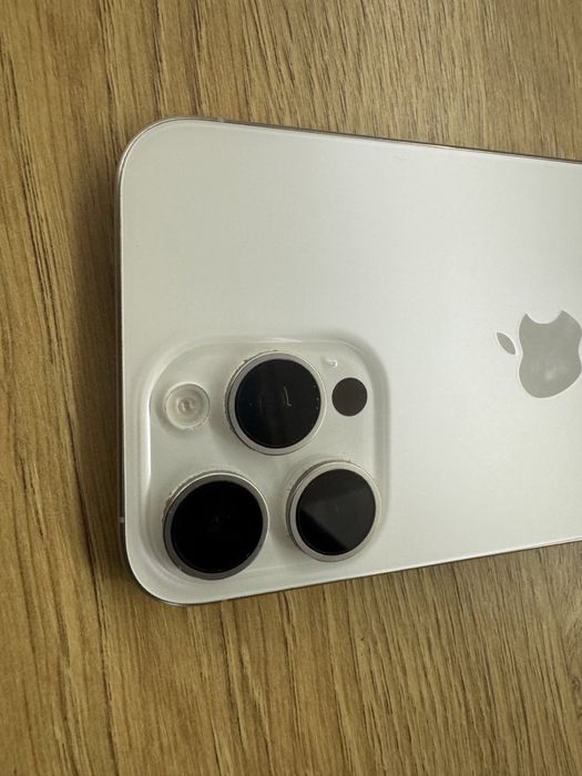 iPhone 15 Pro max White -За части Корпус