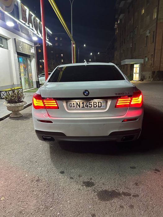 Продаю BMW 750li f02