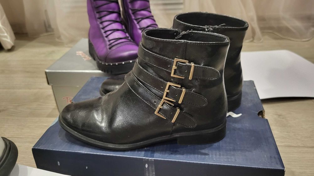 Продавам детски ботушки