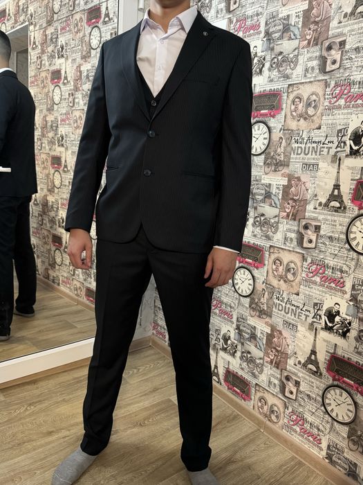 Продам костюм в отличном состоянии.