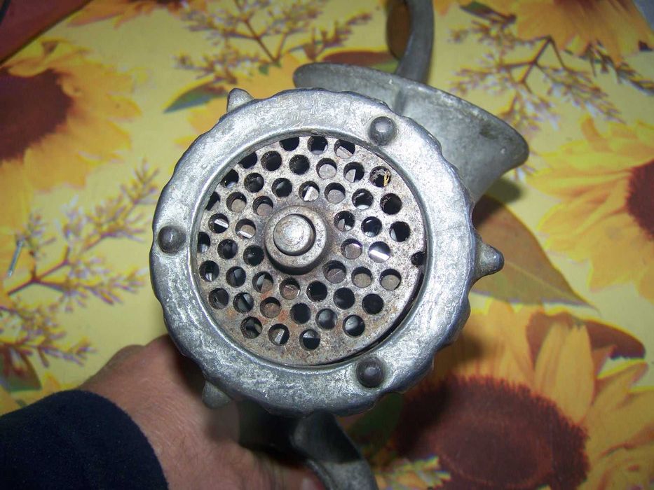 vand masini de tocat carne