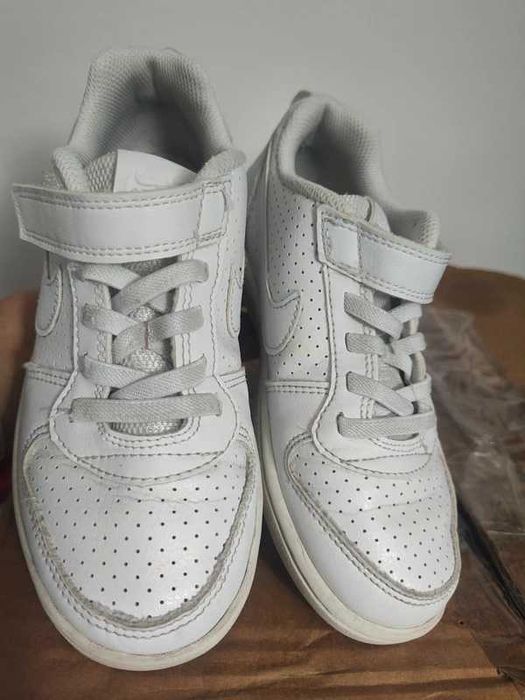 Adidași copii Nike, albi, mărimea 31