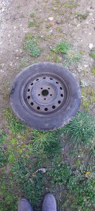 летни гуми с джанти 185/65 R14 - четири броя