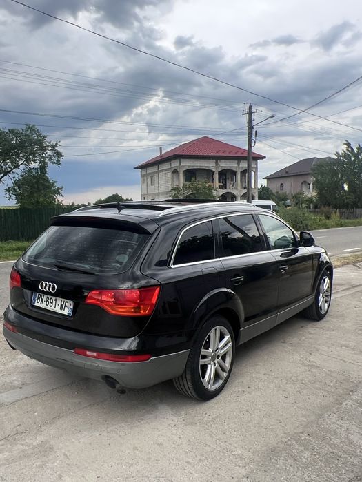 Vand audi Q7 /7 locuri