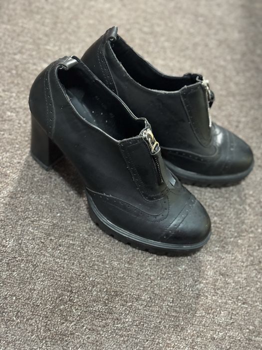 Продам ботильоны в хорошем состоянии