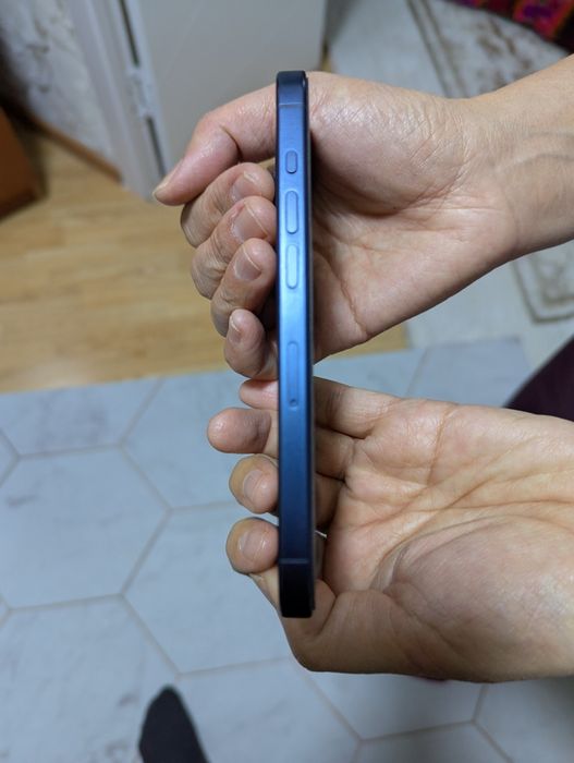 iPhone 15 pro 128 gb 98  % akb