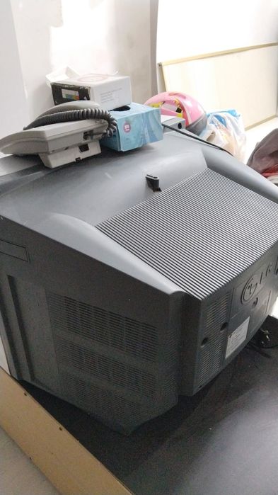 Продам б/у телевизор