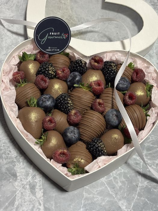 Клубника шоколад. Qulupnay shokolad. Подарки