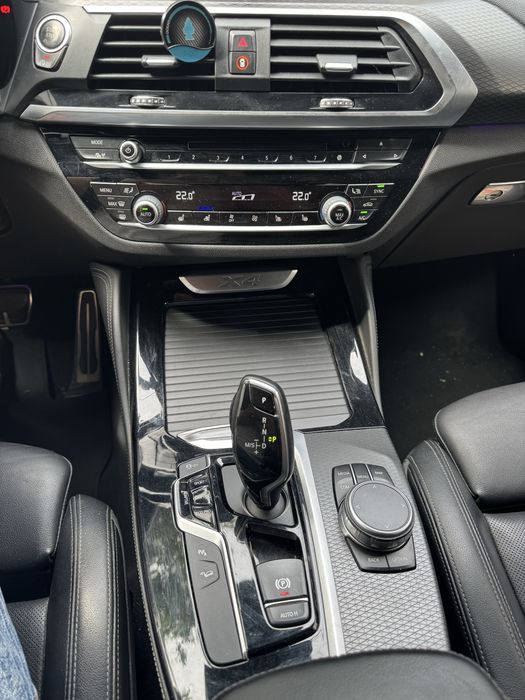 BMW X4 -2019 2.0d — M PACKET -
