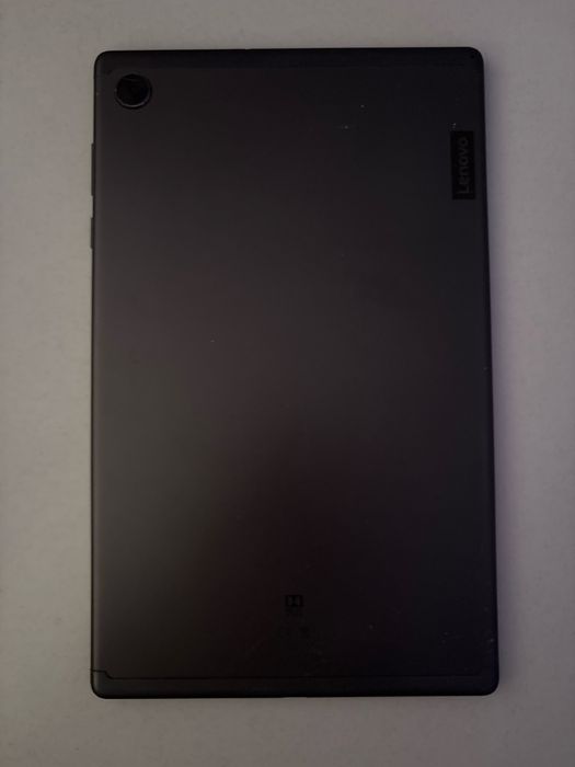 Tableta lenovo functionabila.Arata impecabil