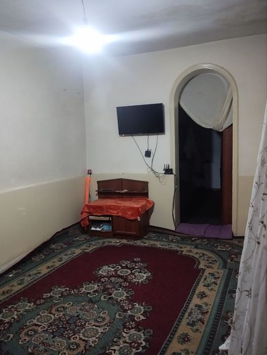 3.5 соток уй Парвоз махалада