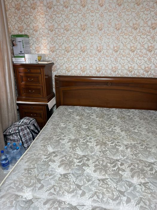 Продается спальный гарнитур в отличном состоянии.