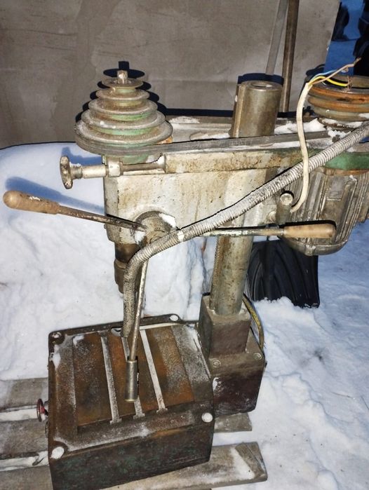 Продам сверлильный станок