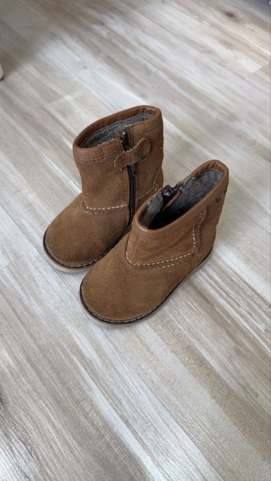 Продам сапожки детские