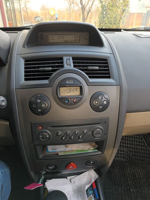 Vând Ranault megan2