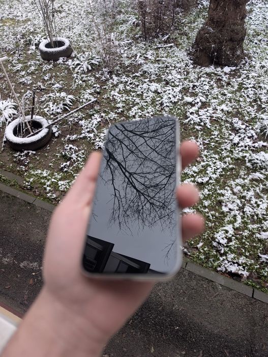 Vand/Schimb Iphone 15 pro baterie 100%