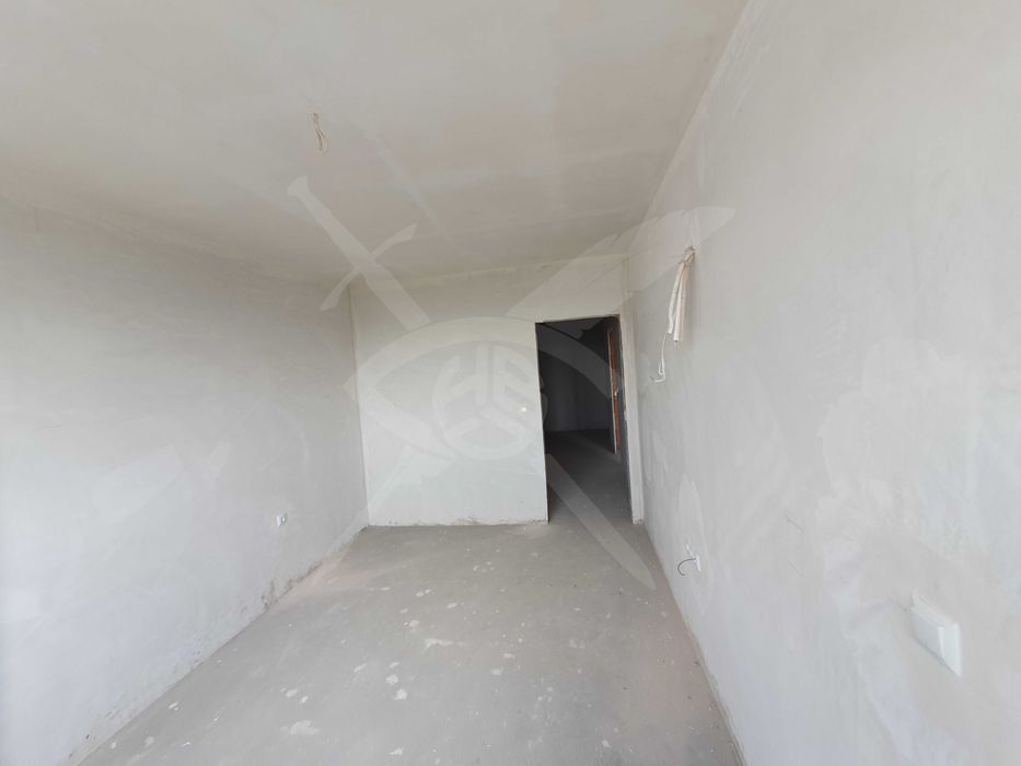 Продава се Двустаен апартамент в Бургас, Славейков - 74 кв.м за 1257 €/кв.м - Снимка #3