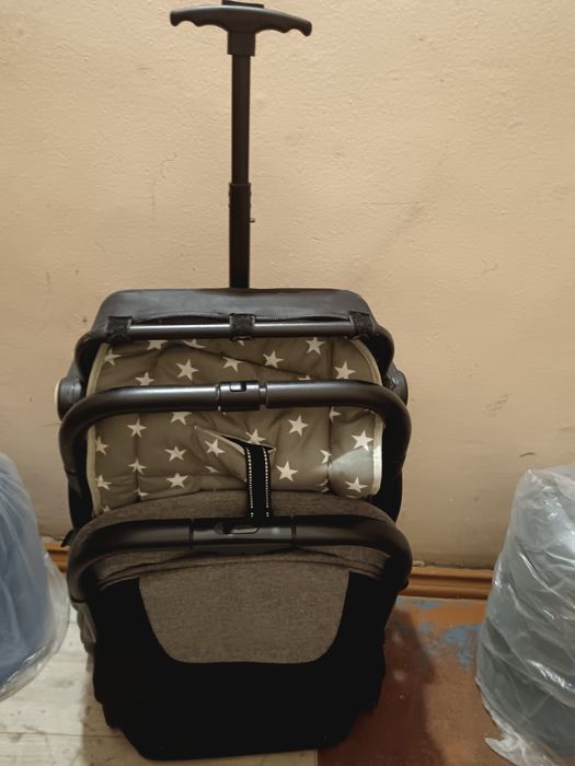 Продаётся прогулочная коляска
