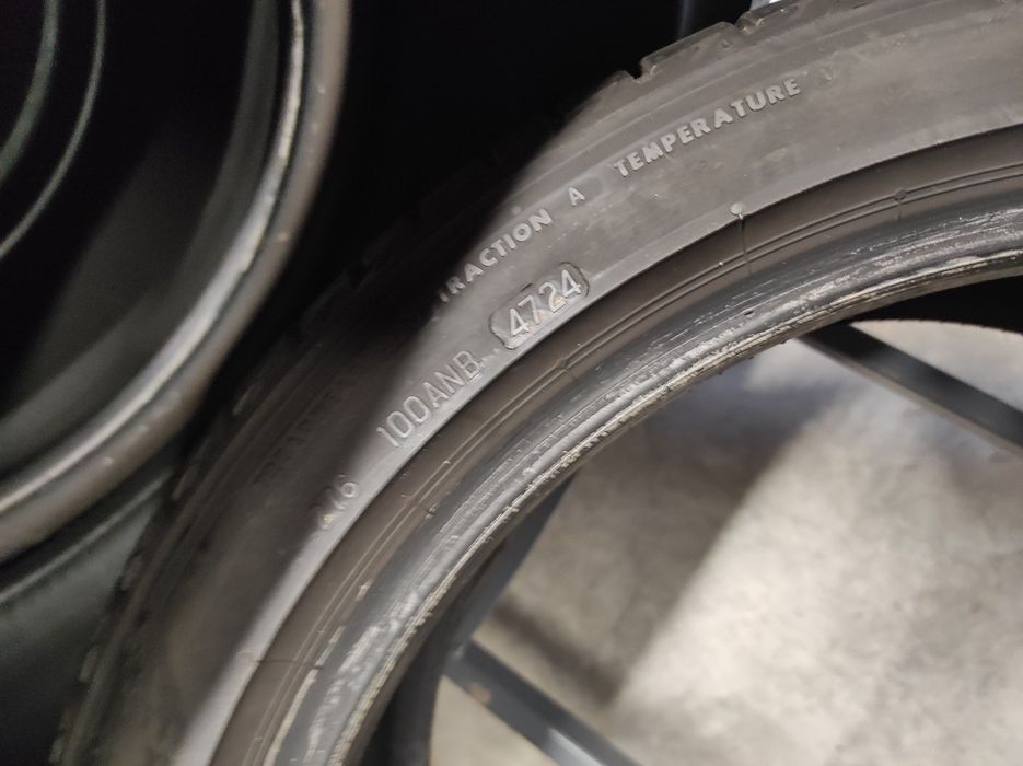 245/40/19 Bridgestone Дот.4724