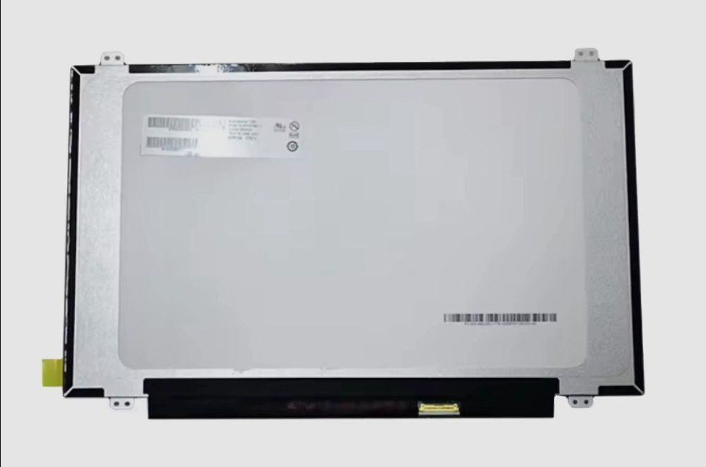 Noutbook ekranlari bor