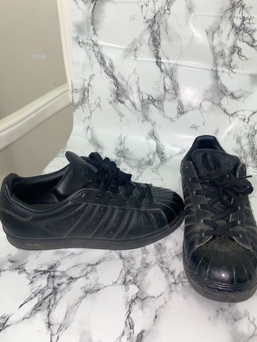 Распродажа кроссовок