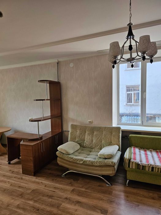 3х-комн квартира Менделеева 1