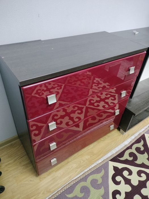 Продам тумбу и полку всё кк на фото