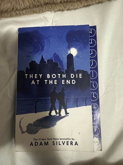 Книги на английски, класически и booktok.