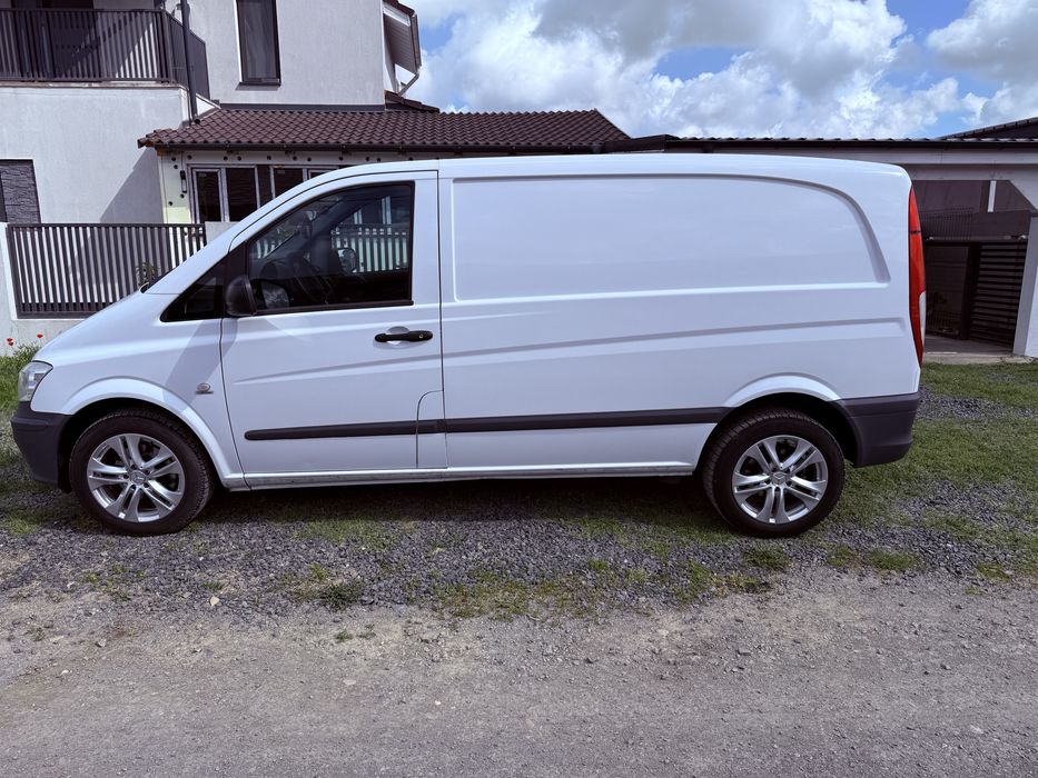 Vind Mercedes Vito 2013 Autoutilitara cu aer conditionat inmatriculat de 6luni